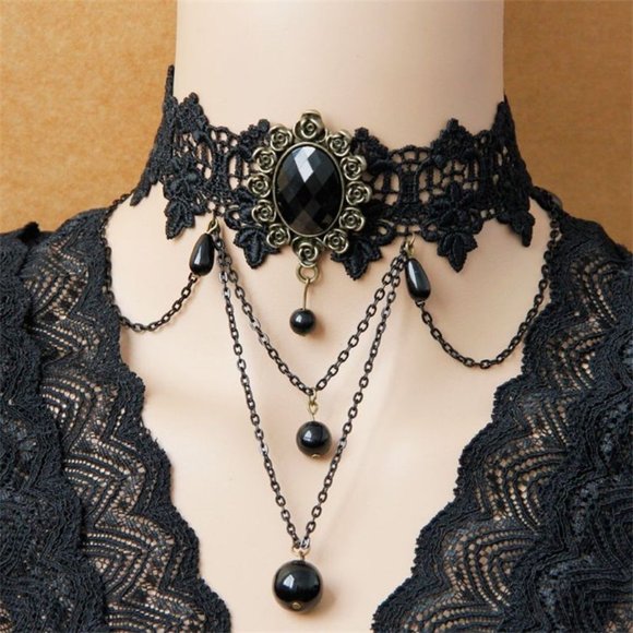 Baroque Vintage Jewelry - Lace Choker, Bronze, Black Stone and Black Pearls